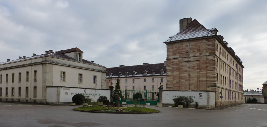 Place des Casernes in Auxonne
