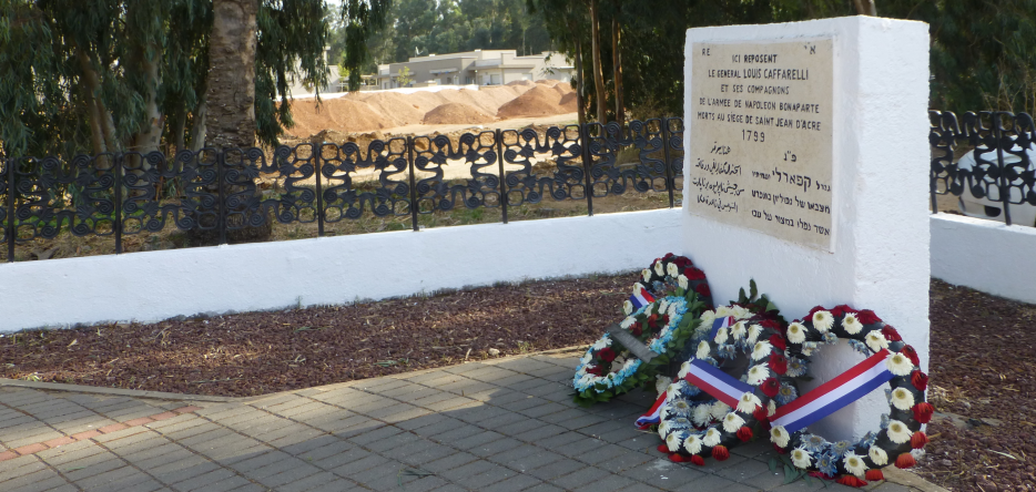 La tombe du général Louis Maximilien Caffarelli du Falga, à Acre en Israël
