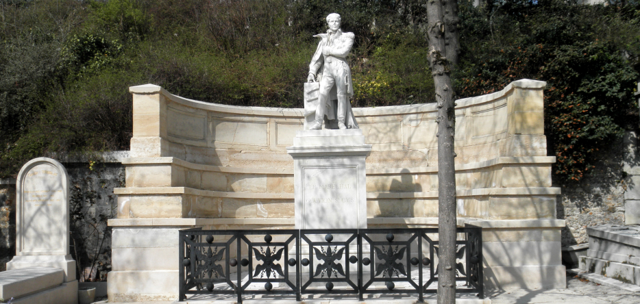 La tombe du maréchal Laurent de Gouvion-Saint-Cyr, au cimetière parisien du Père Lachaise (division 37)