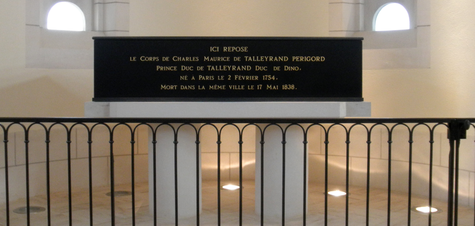 La sépulture de Charles Maurice de Talleyrand-Périgord, Prince de Bénévent, dans la chapelle Notre-Dame à Valençay