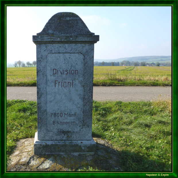 Stèle à la division Friant à Spielberg