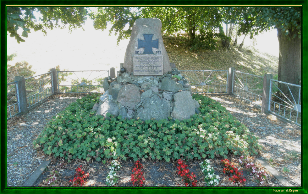 Memorial to Starsiedel, view 1