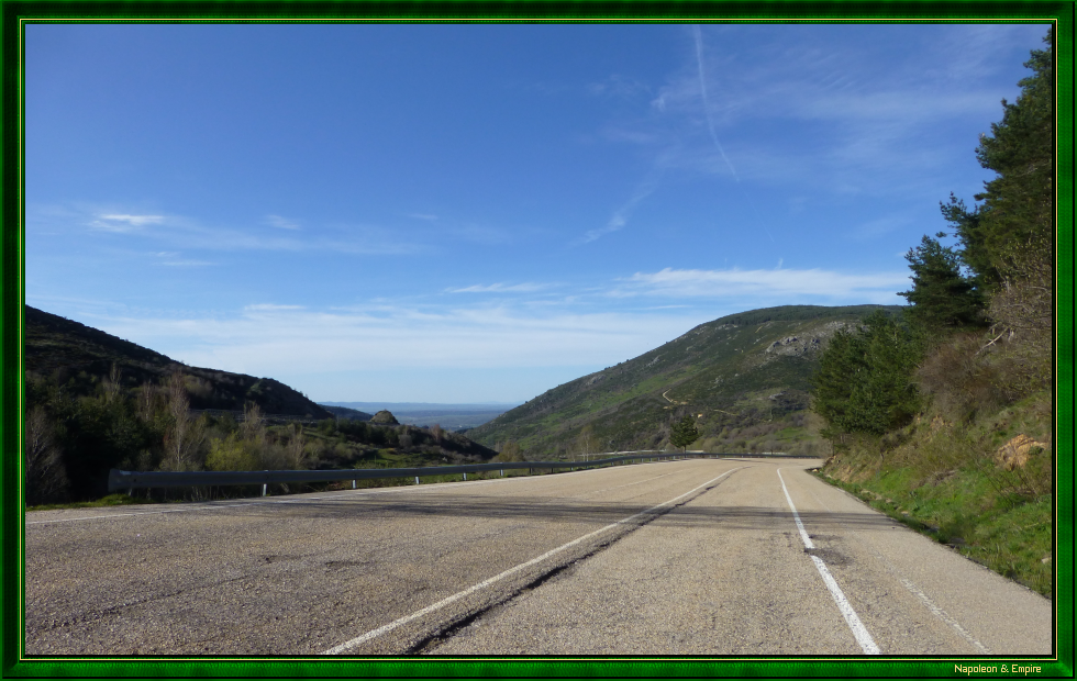 Route menant au col