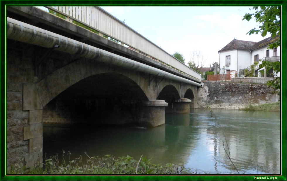 The Lesmont bridge