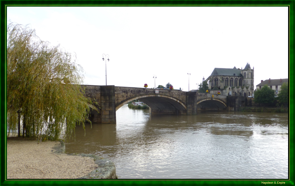 Bridge over the Yonne in Montereau