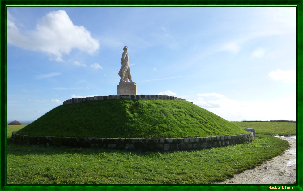 Statue de Napoléon à Craonne, sur le site de l'ancien moulin de Vauclair (vue numéro 2)