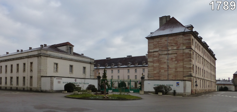 La Place des Casernes à Auxonne